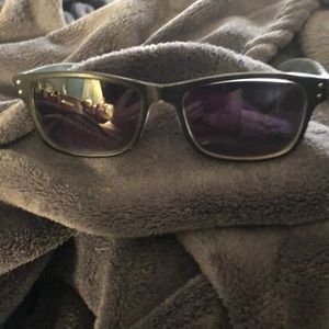 Pugs sunglasses never worn